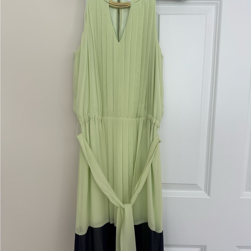 Jessica Simpson Light Green and Navy Maxi Dress